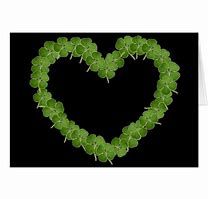 heart made of 4 leaf clovers